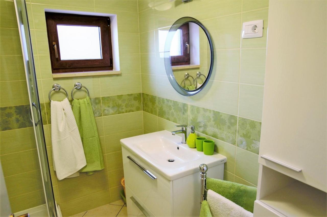 Amaryllis Residence, Apartment Diana & Deluxe Rooms With Shared Kitchen Veli Lošinj Εξωτερικό φωτογραφία