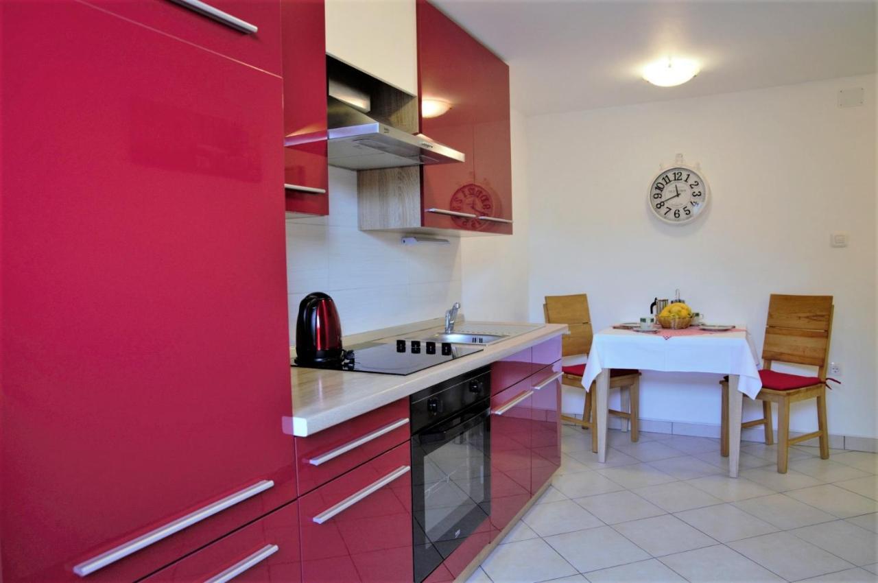 Amaryllis Residence, Apartment Diana & Deluxe Rooms With Shared Kitchen Veli Lošinj Εξωτερικό φωτογραφία