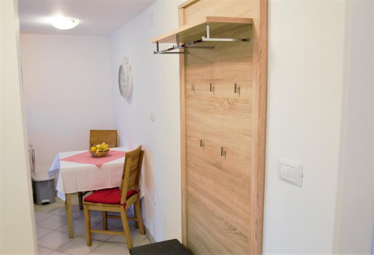 Amaryllis Residence, Apartment Diana & Deluxe Rooms With Shared Kitchen Veli Lošinj Εξωτερικό φωτογραφία
