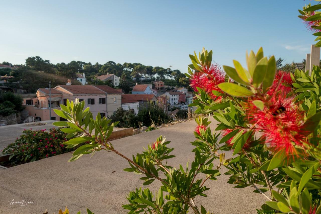 Amaryllis Residence, Apartment Diana & Deluxe Rooms With Shared Kitchen Veli Lošinj Εξωτερικό φωτογραφία